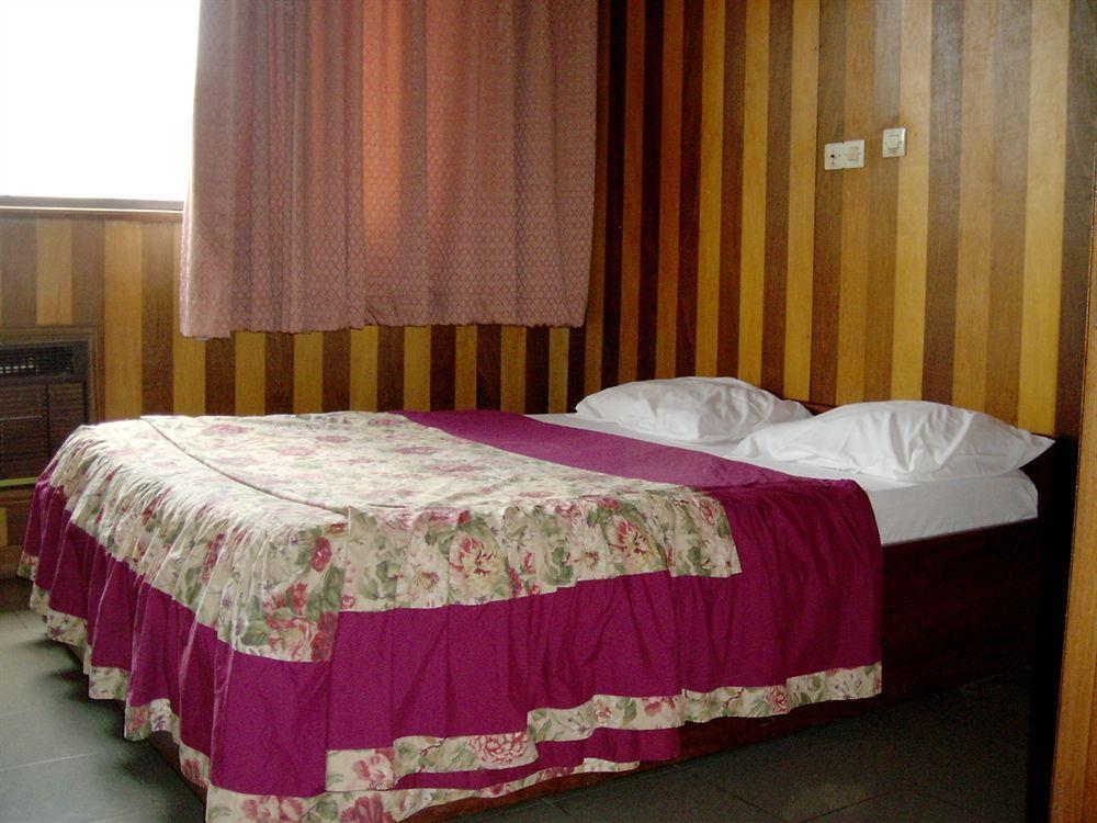 Hotel Relais Saint Jacques Yaoundé Exterior foto