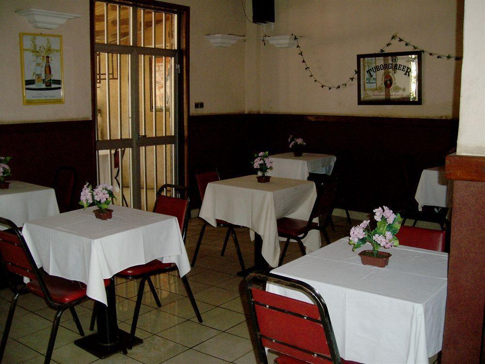 Hotel Relais Saint Jacques Yaoundé Exterior foto
